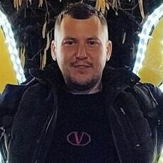 Артём