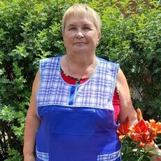 Полина
