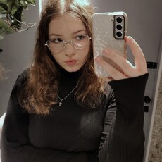 Оля