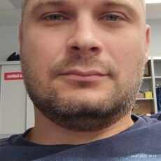 Артём