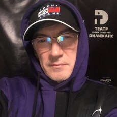 Артём