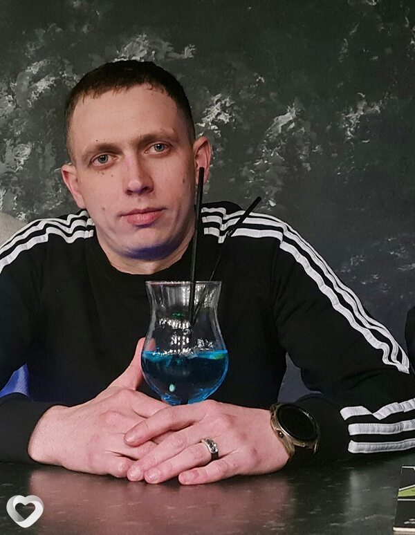 Артём
