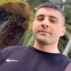 Артём