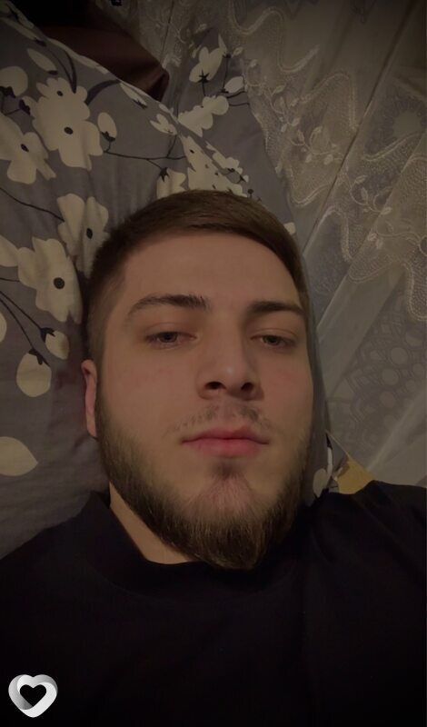 Артём