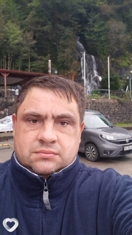 Артём