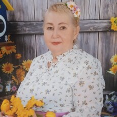 Оля